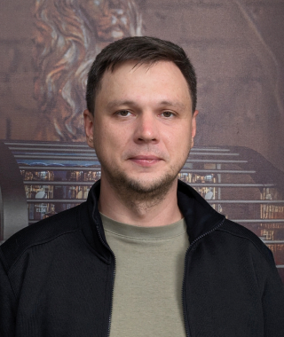 Денис Емельянов