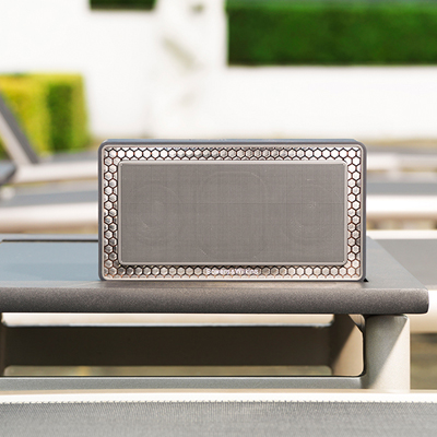 Портативная беспроводная акустическая система Bowers & Wilkins T7